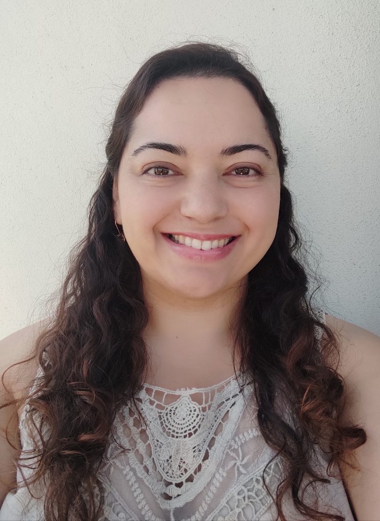 Psicóloga, Coach, Hipnoterapeuta, Formadora, Facilitadora de Retiros de Bem-Estar